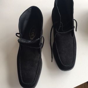 Tod’s Black Suede Chukka Boots